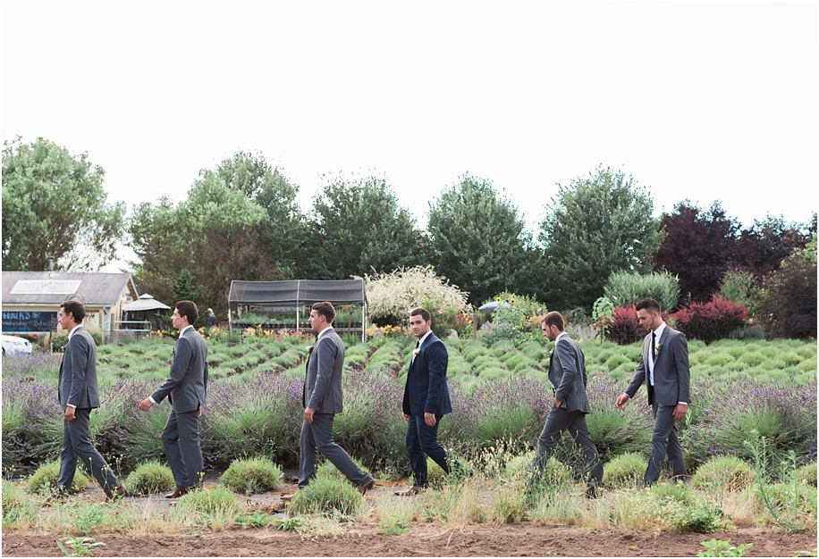 22a_portrait-of-groomsmen-walking