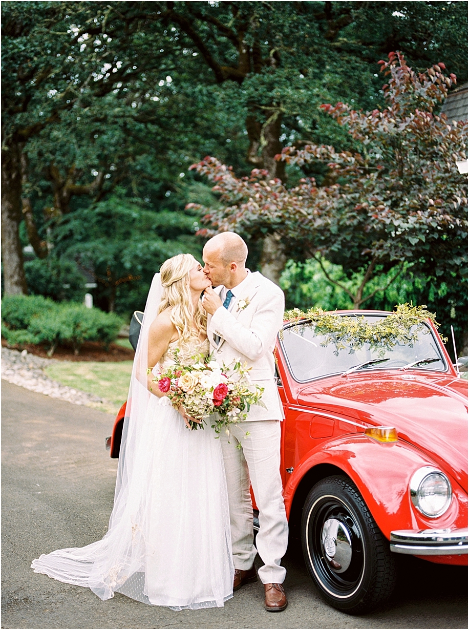 Wildflower-Backyard-Salem-Oregon-Wedding-by-Amanda-K-Photography0729-4451_02